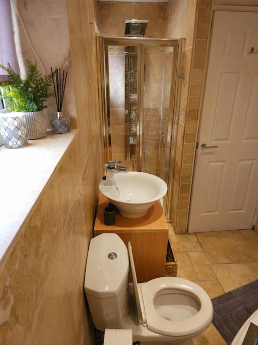 Homebird Property - Buckton House Leeds  Bagian luar foto