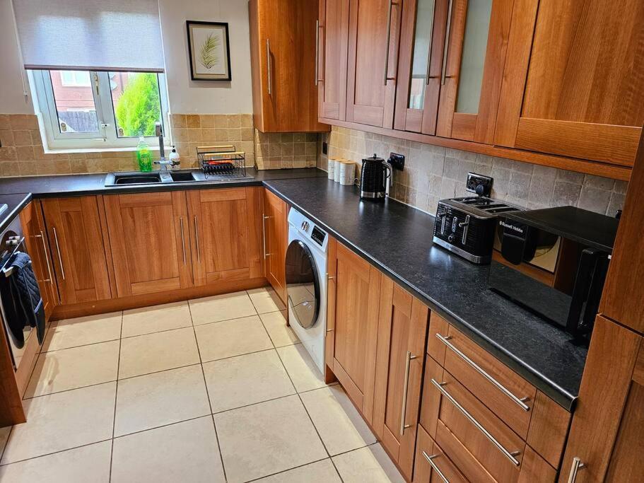 Homebird Property - Buckton House Leeds  Bagian luar foto